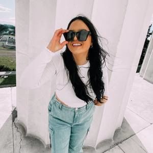 Meet your Posher, Alana